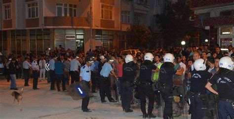 T­e­k­i­r­d­a­ğ­ ­S­a­r­a­y­­d­a­k­i­ ­H­D­P­ ­S­e­ç­i­m­ ­B­ü­r­o­s­u­n­a­ ­S­a­l­d­ı­r­ı­